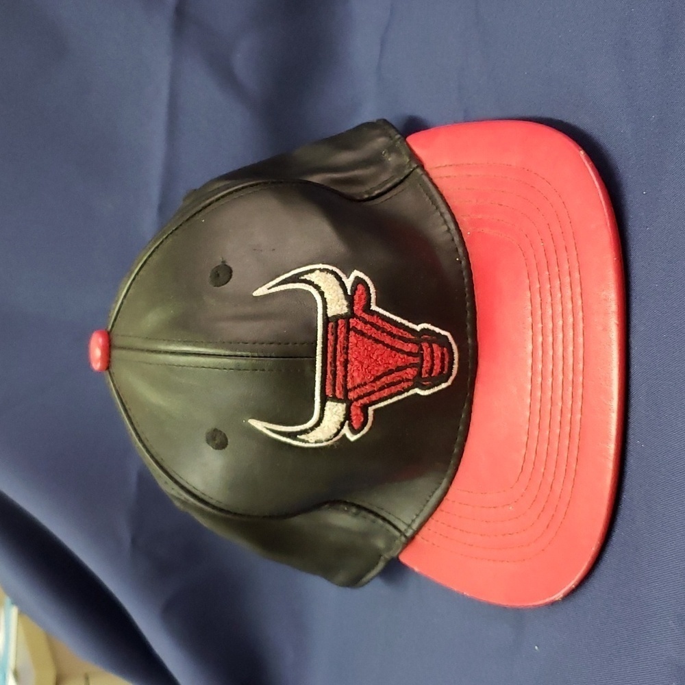 HUGE Headwear Chicago Bulls New Era NBA Black Faux Leather hat